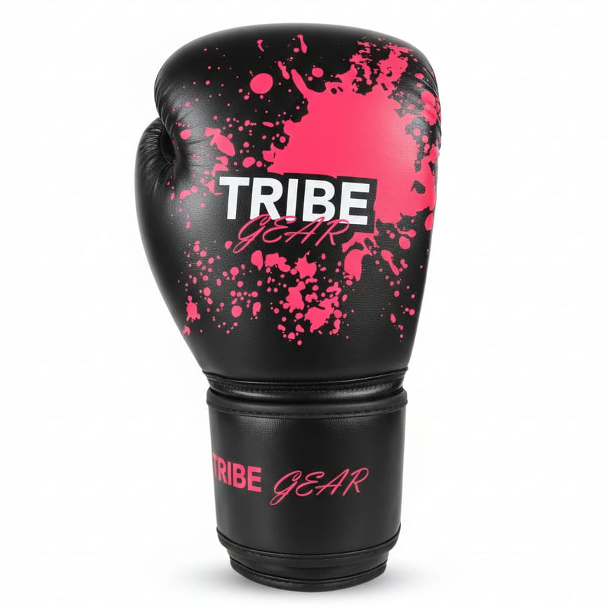 Bokshandschoen voor kinderen met TribeGear roze splash design op zwarte bokshandschoen