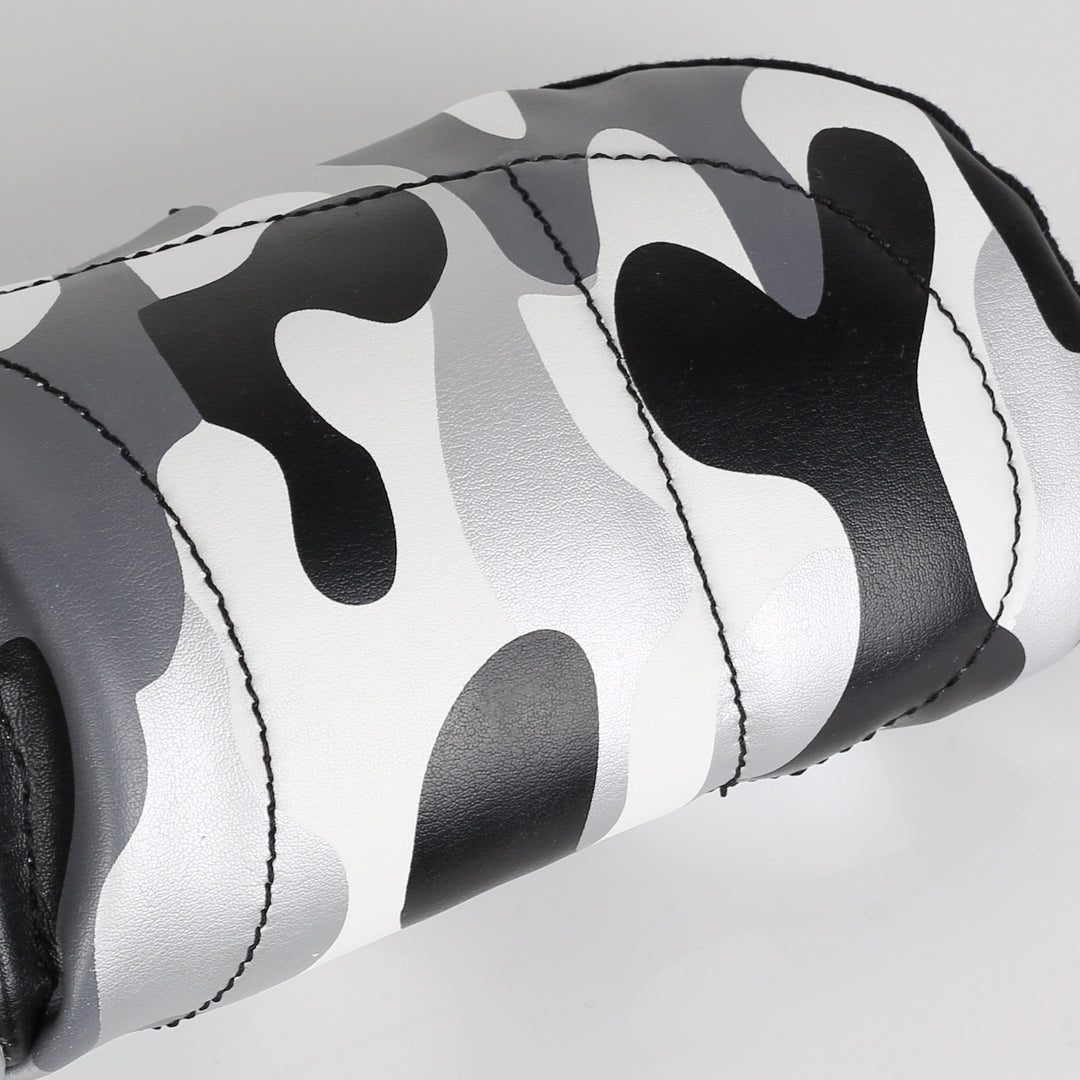 Detail van camouflage kickboksen scheenbeschermers van TribeGear