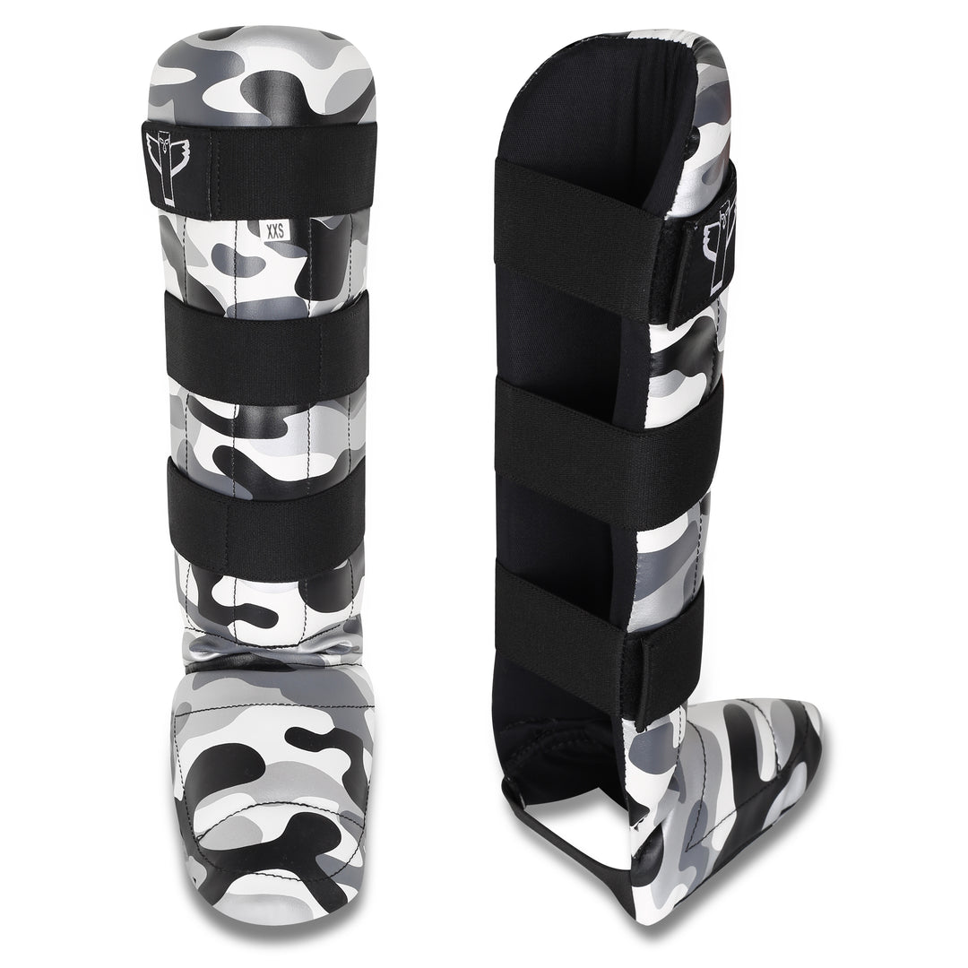 Vooraanzicht en zijaanzicht van camouflage kickboksen scheenbeschermers van TribeGear
