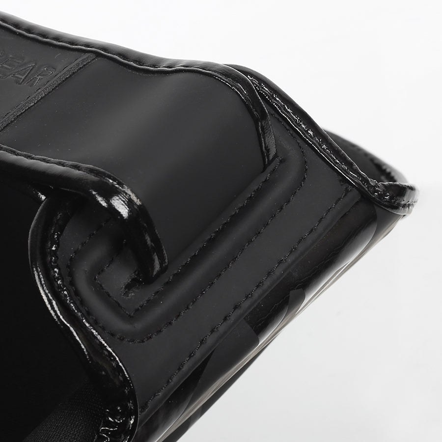Detail van voetbescherming en elastische band van TribeGear scheenbeschermers
